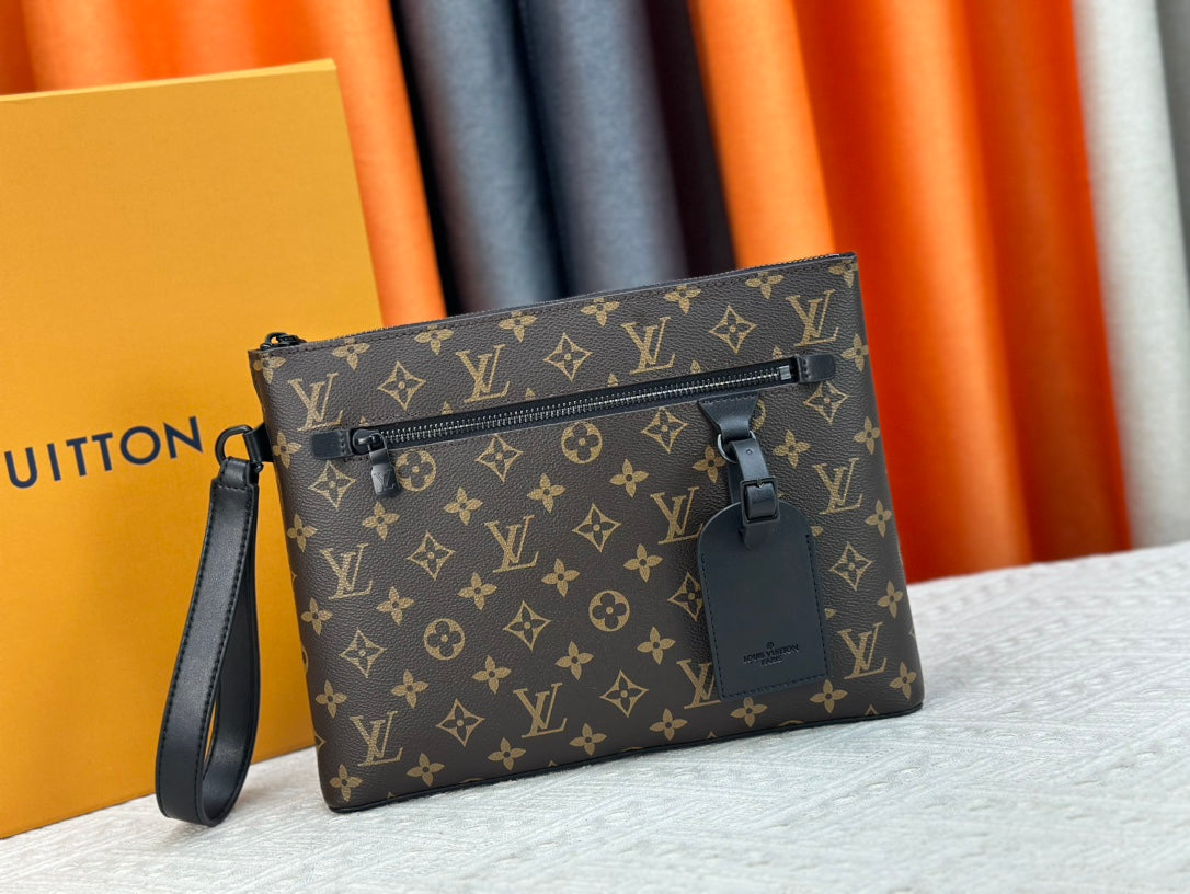 1XE398BDE Stylish leather bag