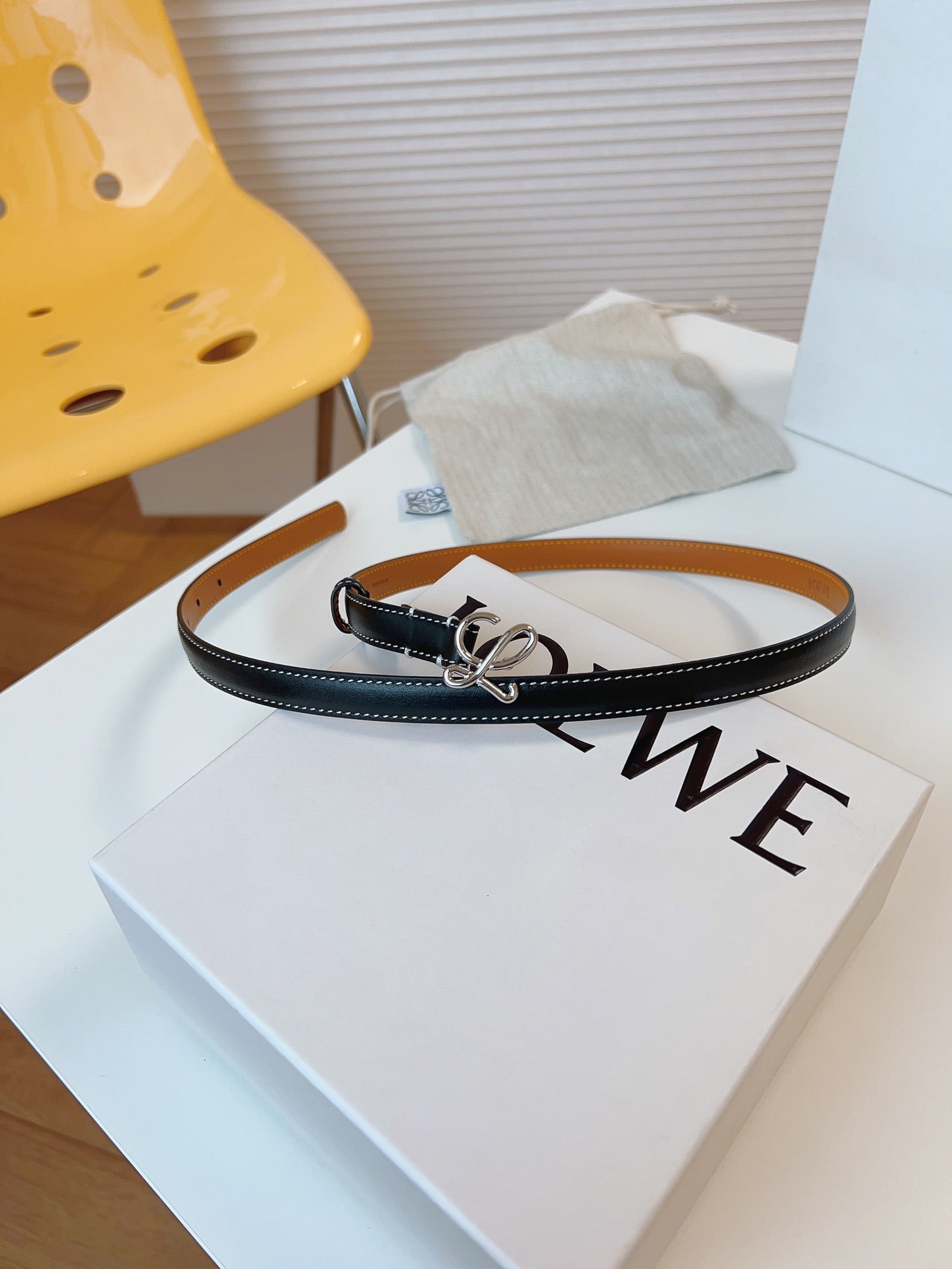 155RA228PDE Stylish  High quality belt With full package