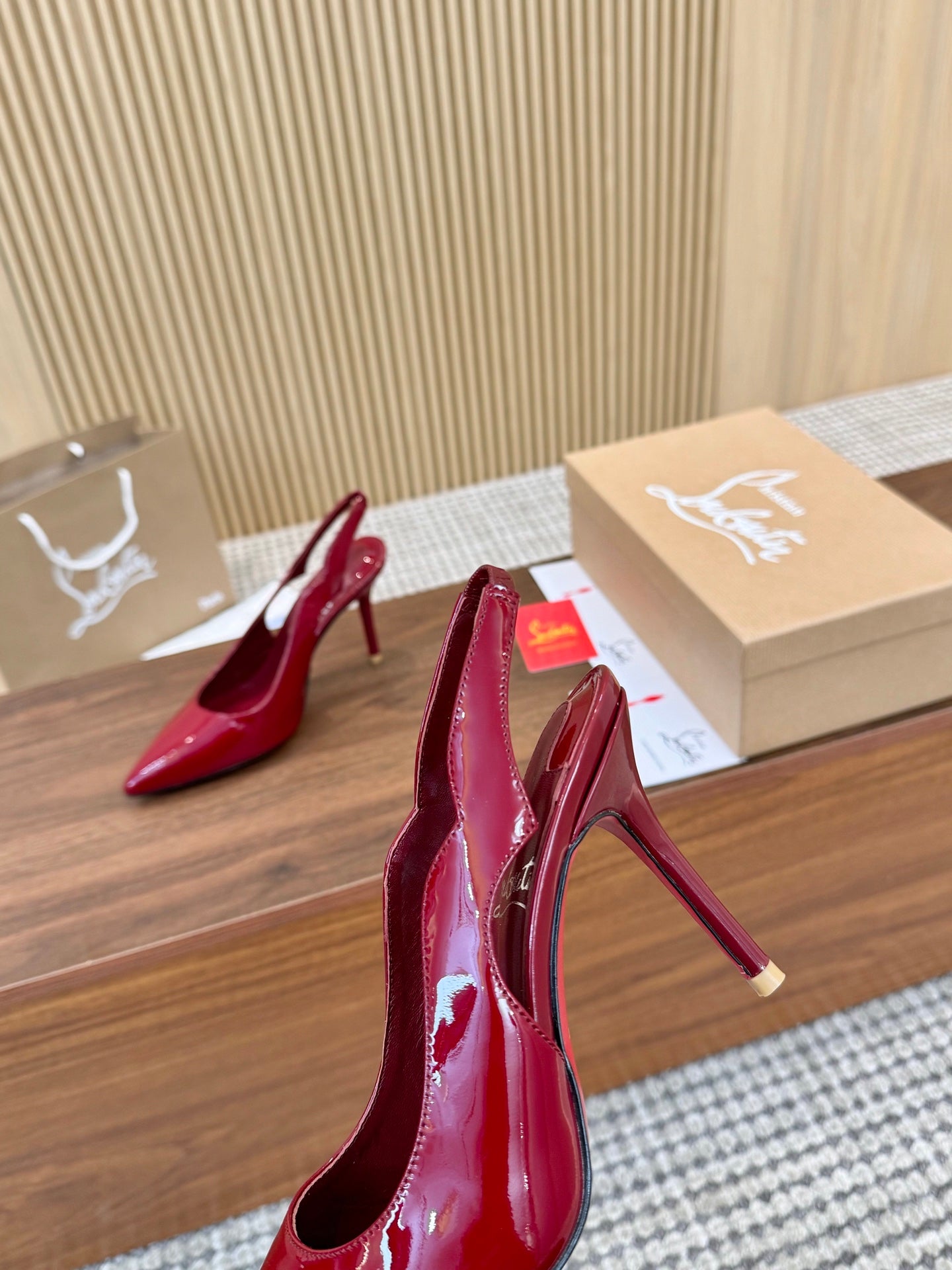 275NA5ZDE Stylish leather High heels