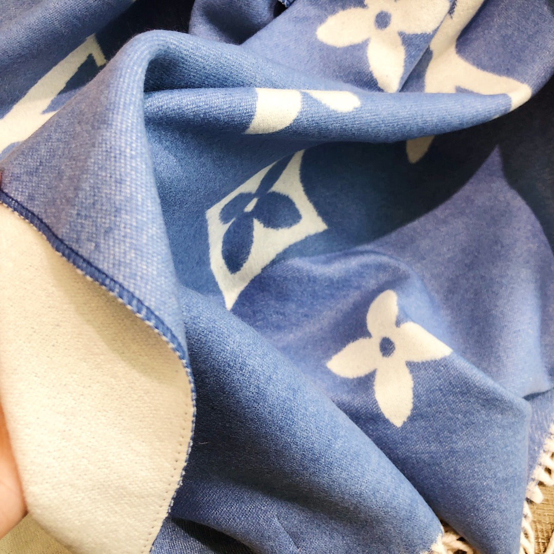 175RE46WDE Stylish Winter Scarves