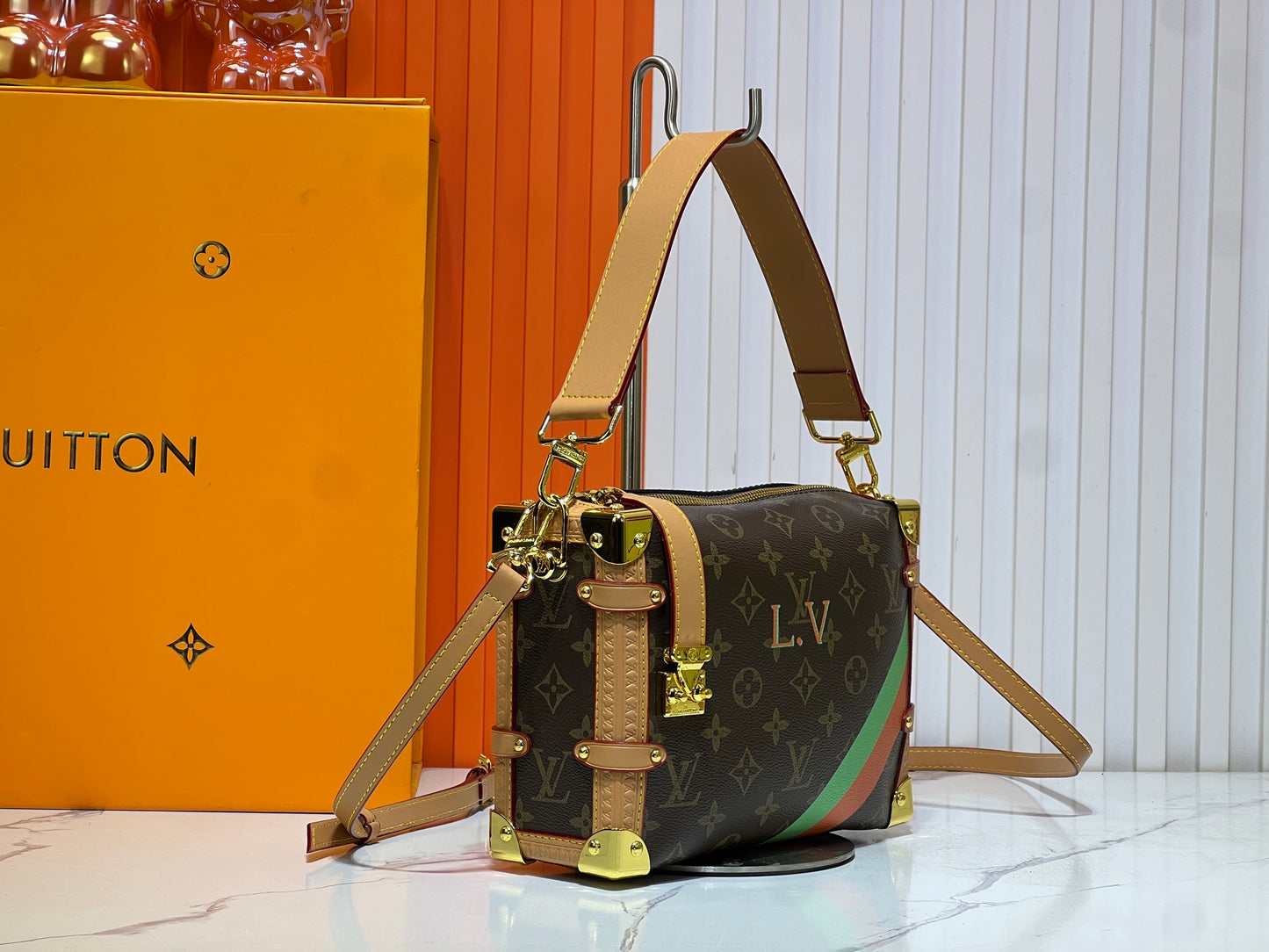 155NE19BDE Stylish leather bag