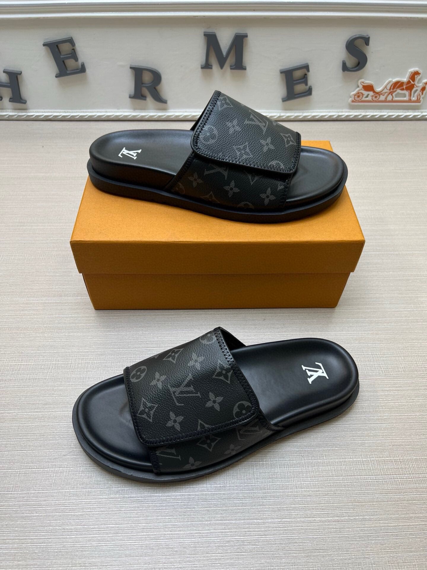 5WE245ZDE Stylish Slippers