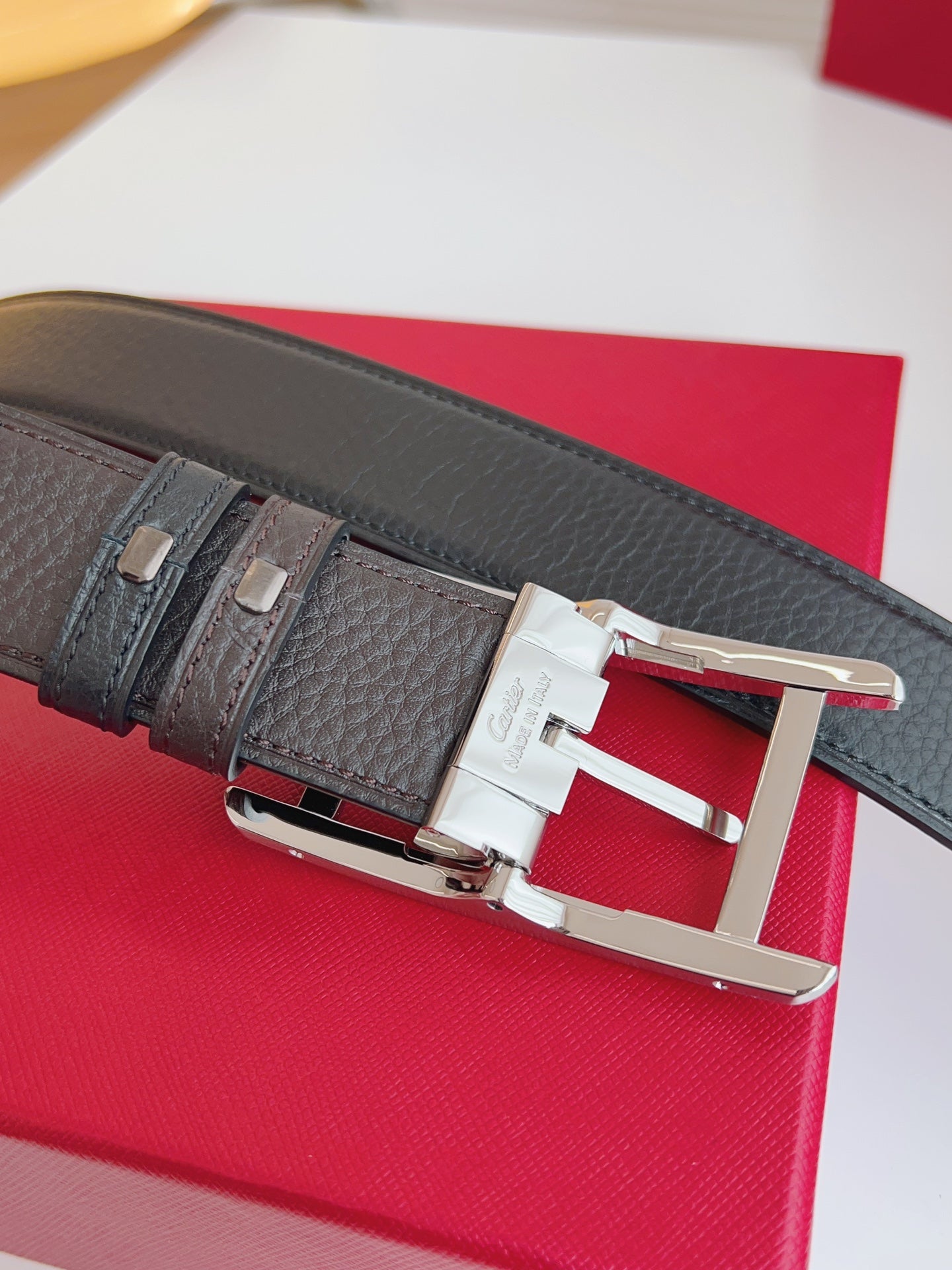 155RK242PDE Stylish  High quality belt With full package