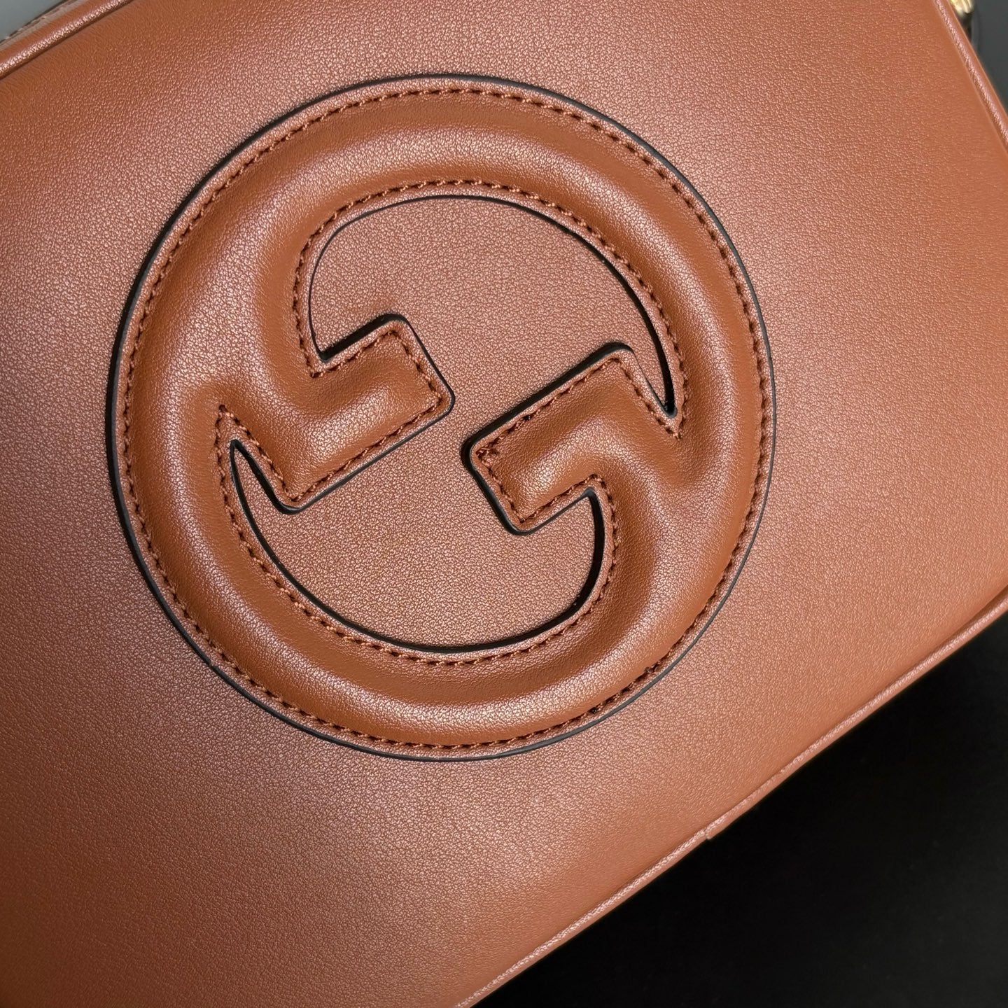 2WB18BDE Stylish leather bag