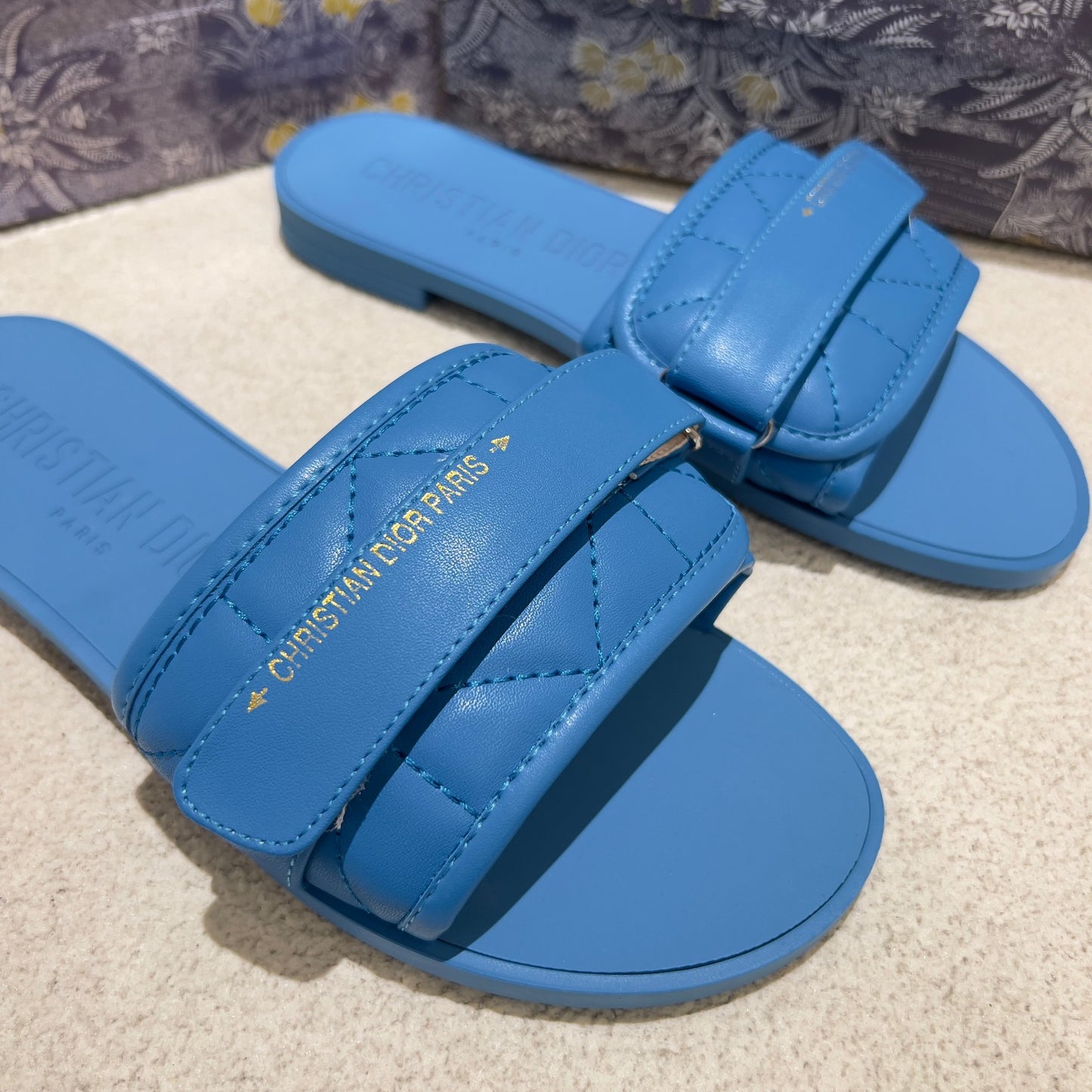 14D79ZDE Stylish Slippers