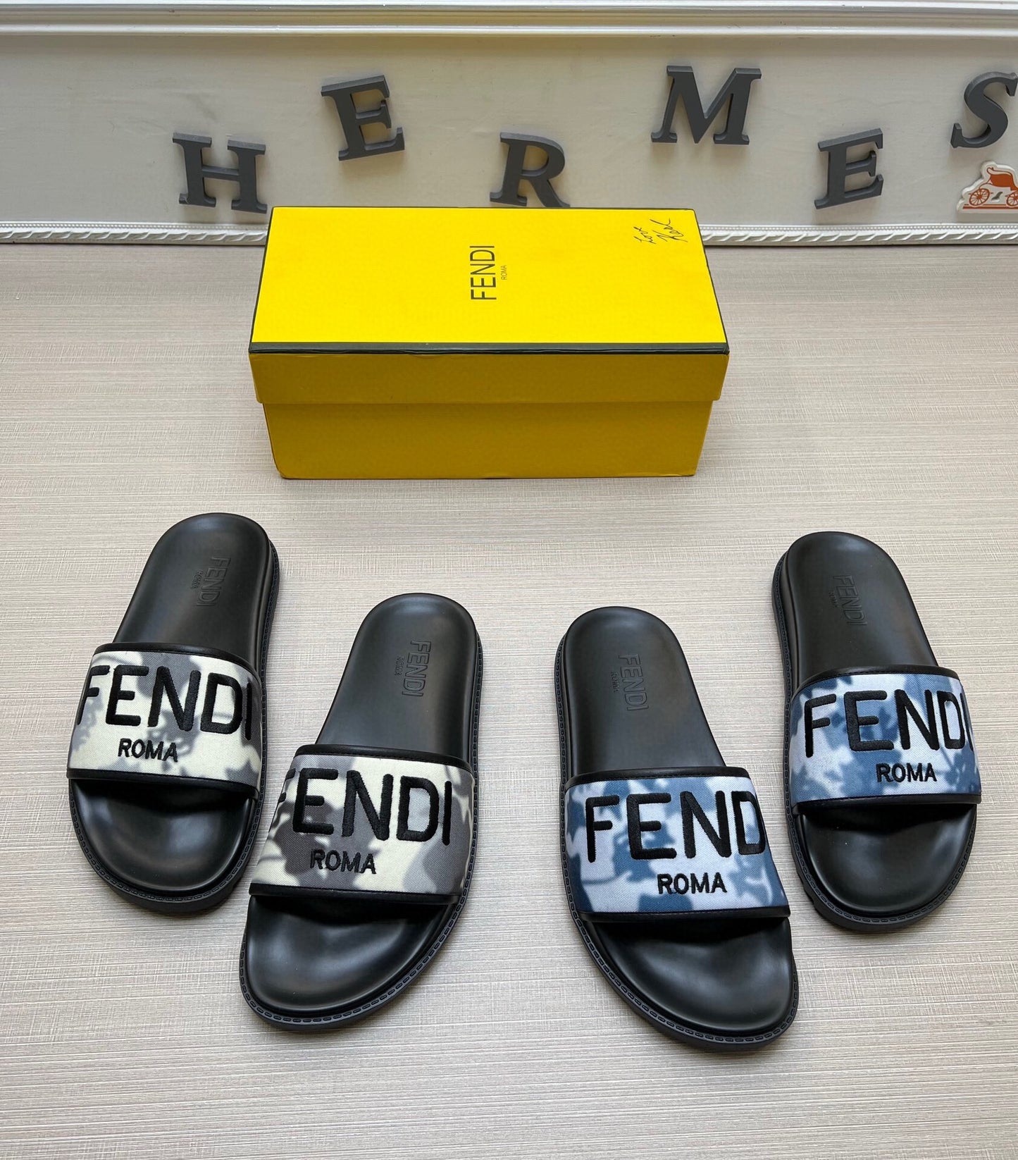 54F24ZDE Stylish slippers
