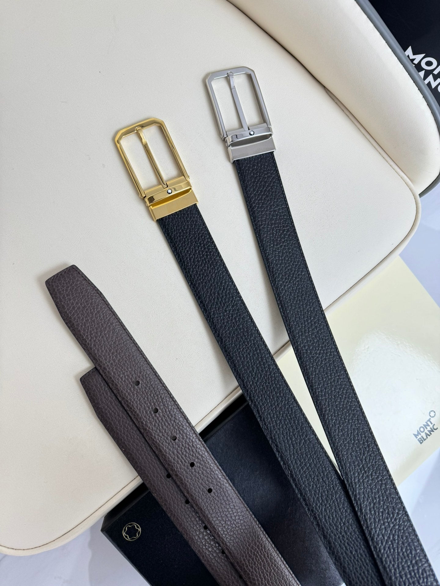 155RA237PDE Stylish  High quality belt With full package
