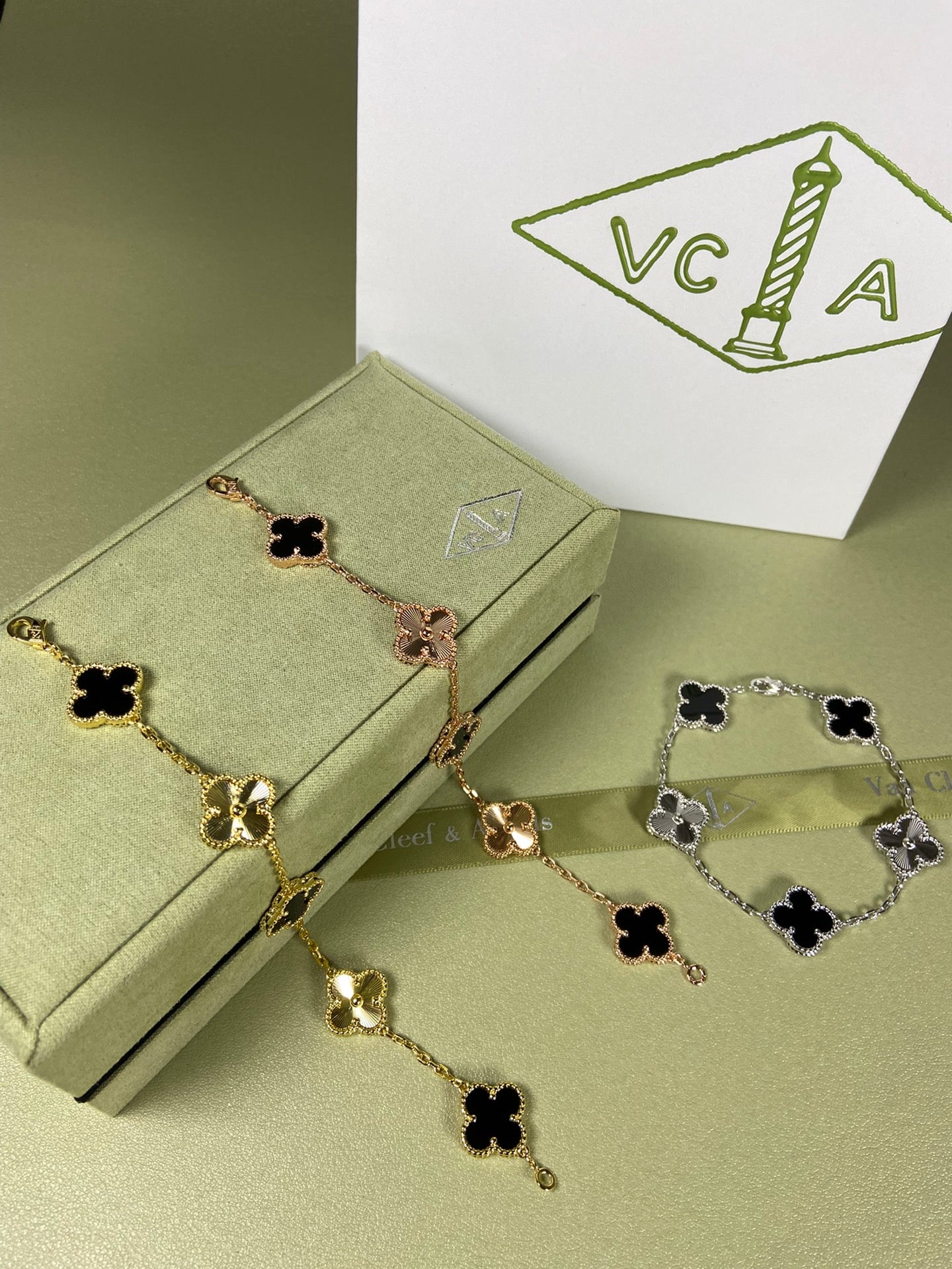 5XVA181KDE Stylish bracelets  5 flowers normal size1.5cm flower