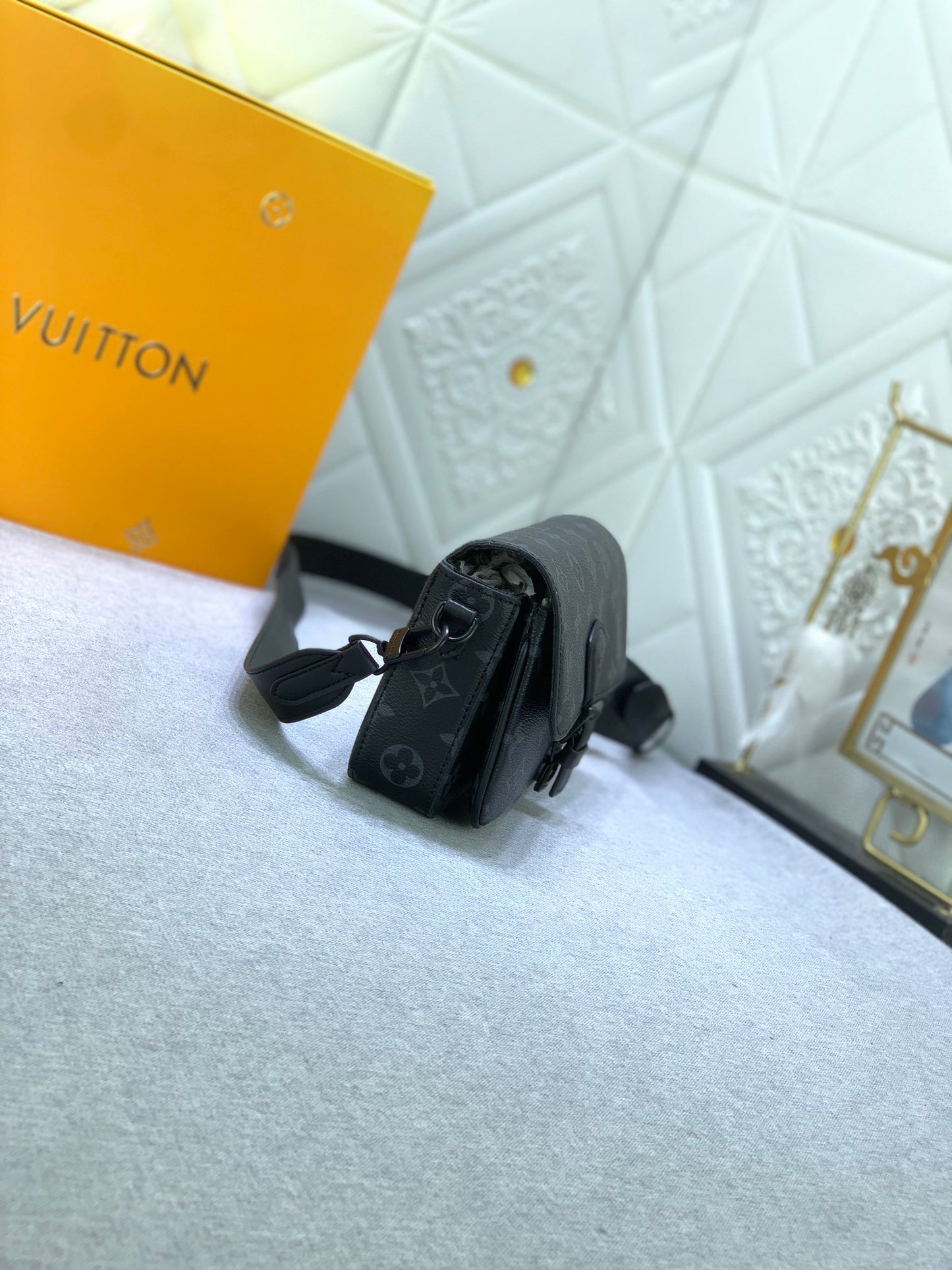 2XE465BDE Stylish leather bag