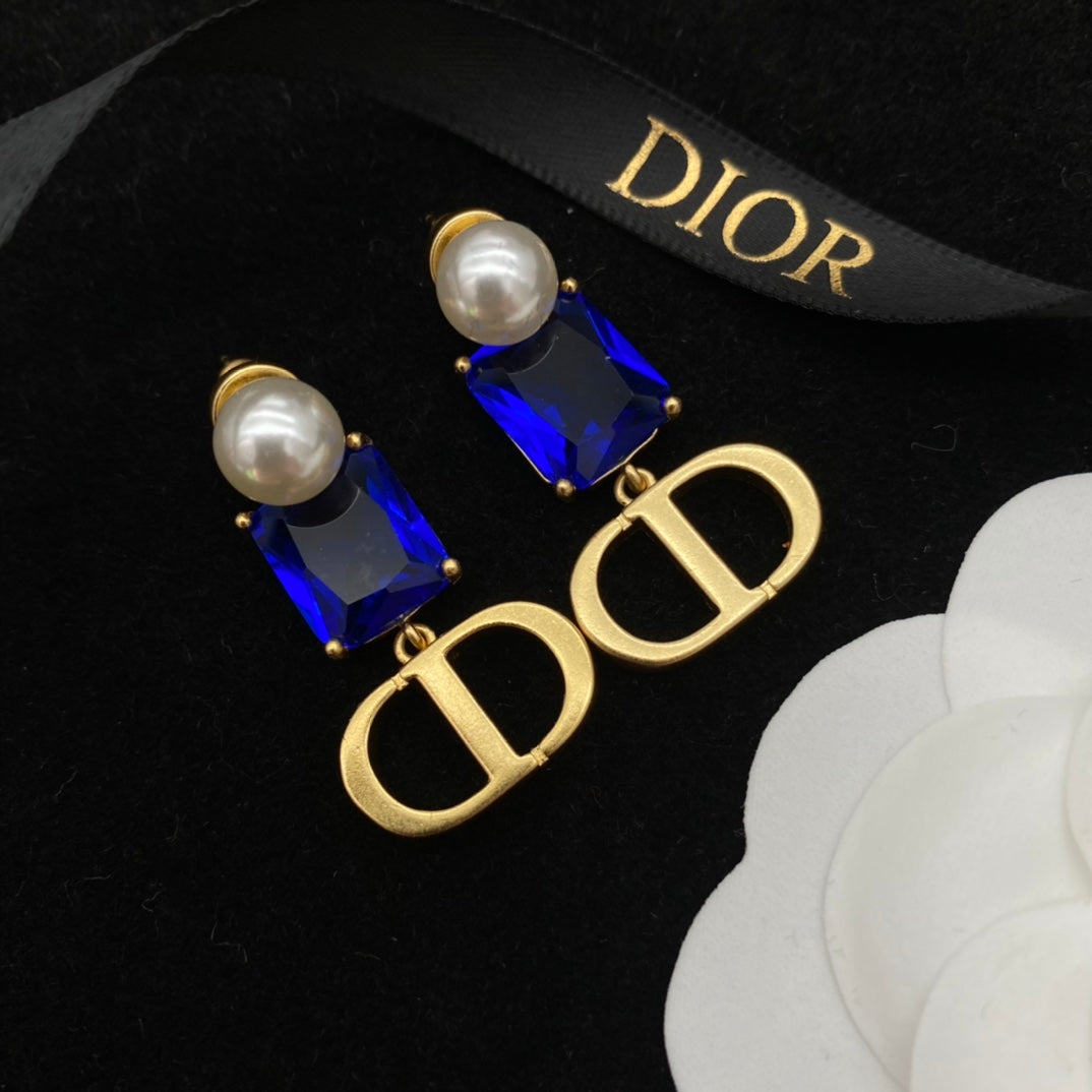 1YD185EDE Stylish Earrings