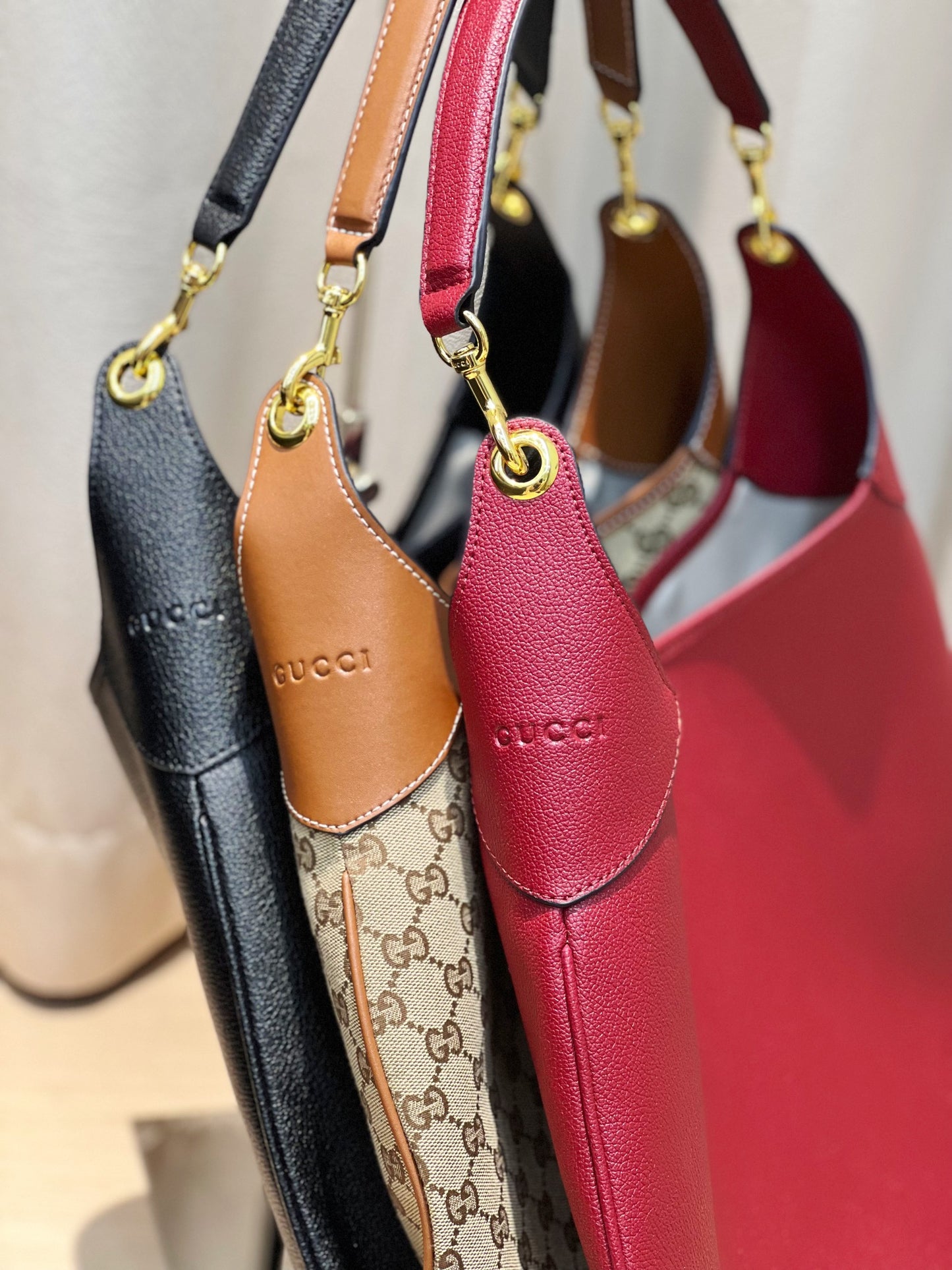 1XB67BDE Stylish leather bag