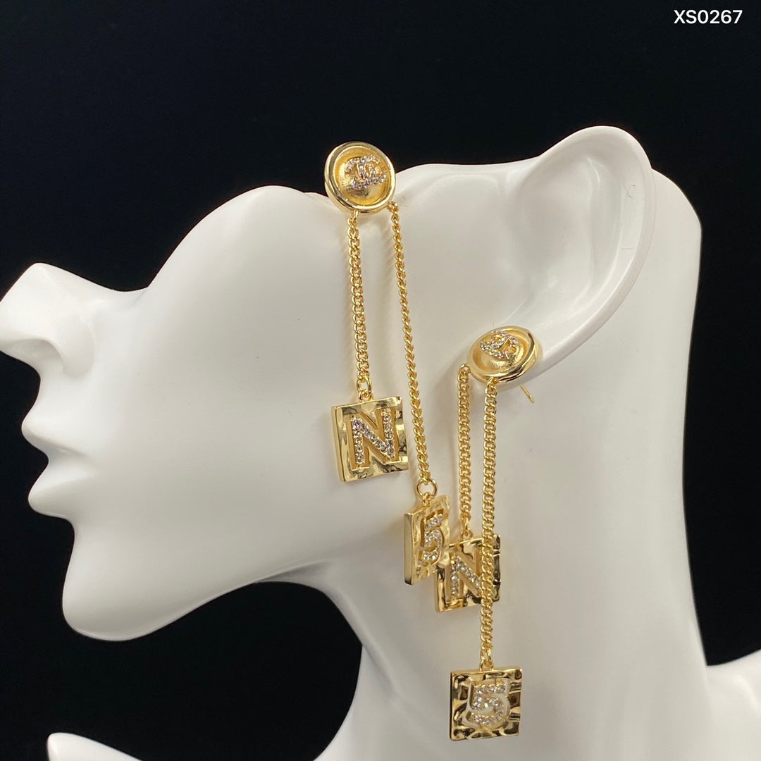 1YC393EDE Stylish Earrings