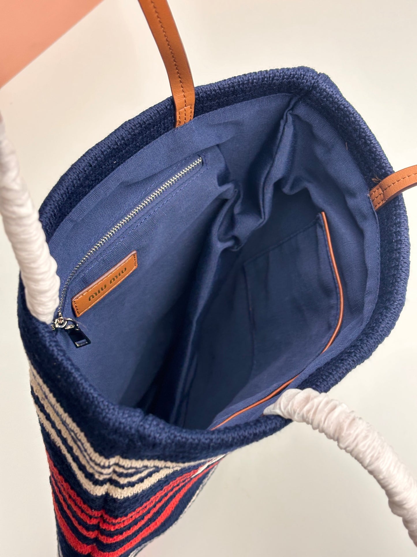 1XA77BDE Stylish Woven Bag