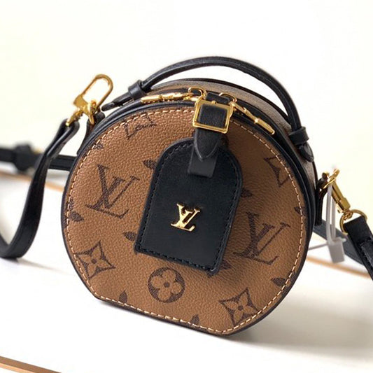 1E16BDE Stylish leather bag 