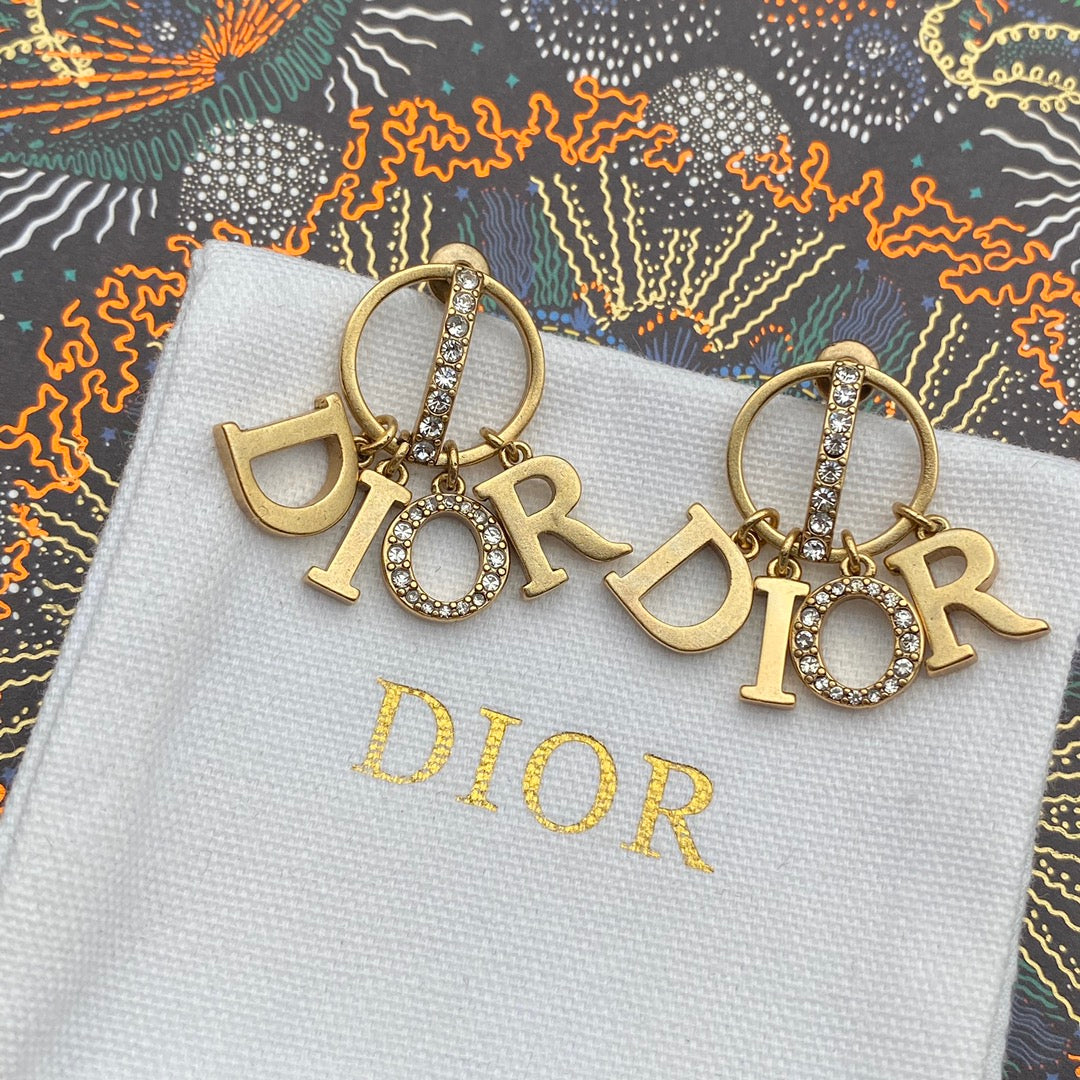 1YD471EDE Stylish Earrings