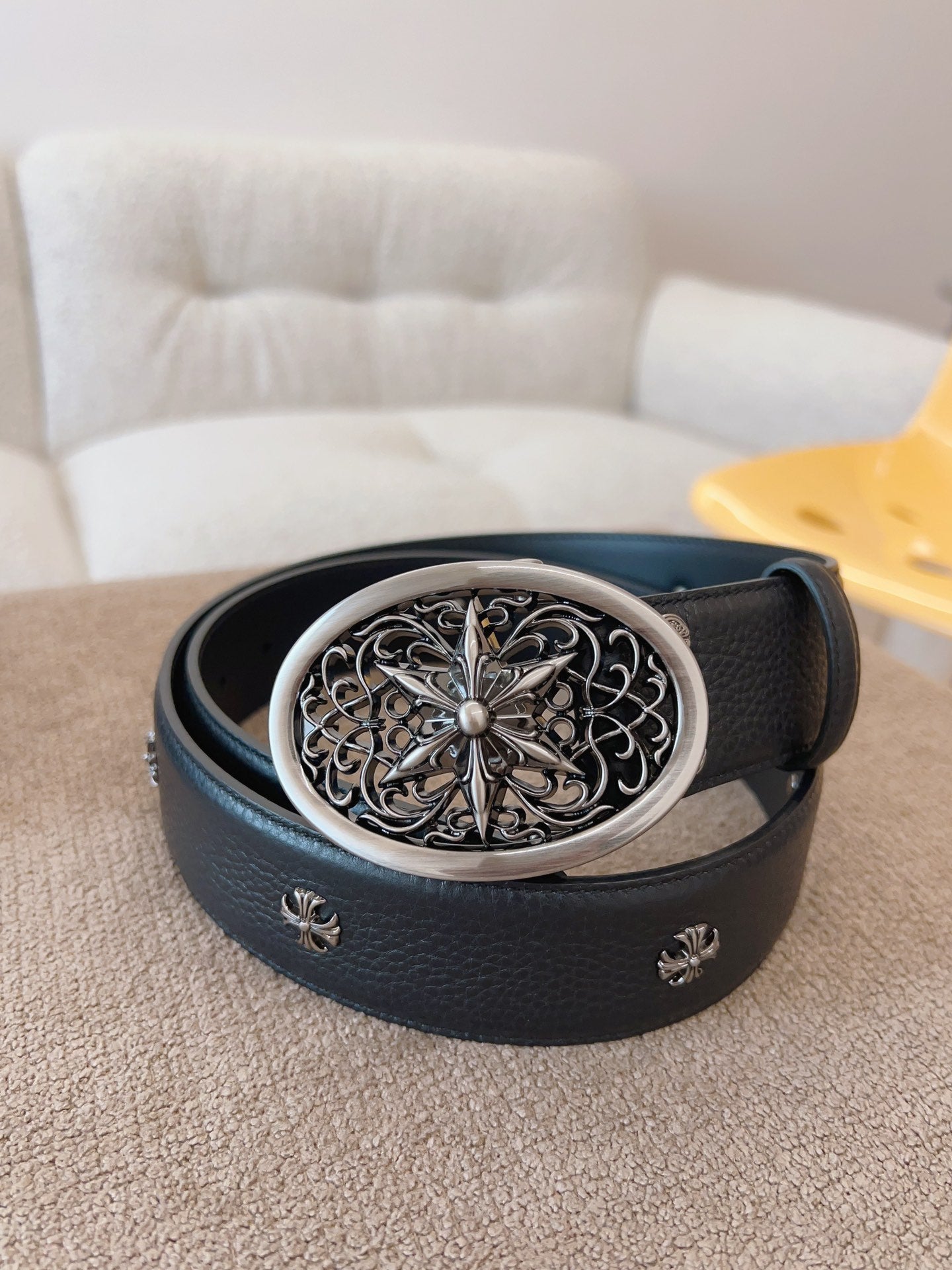 255RA15PDE Stylish  High quality belt With full package