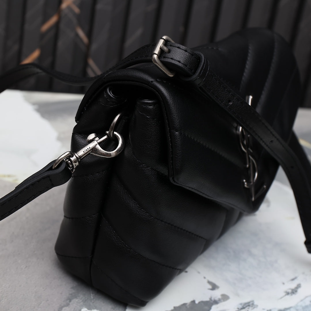 1XSL267BDE Stylish leather bag 