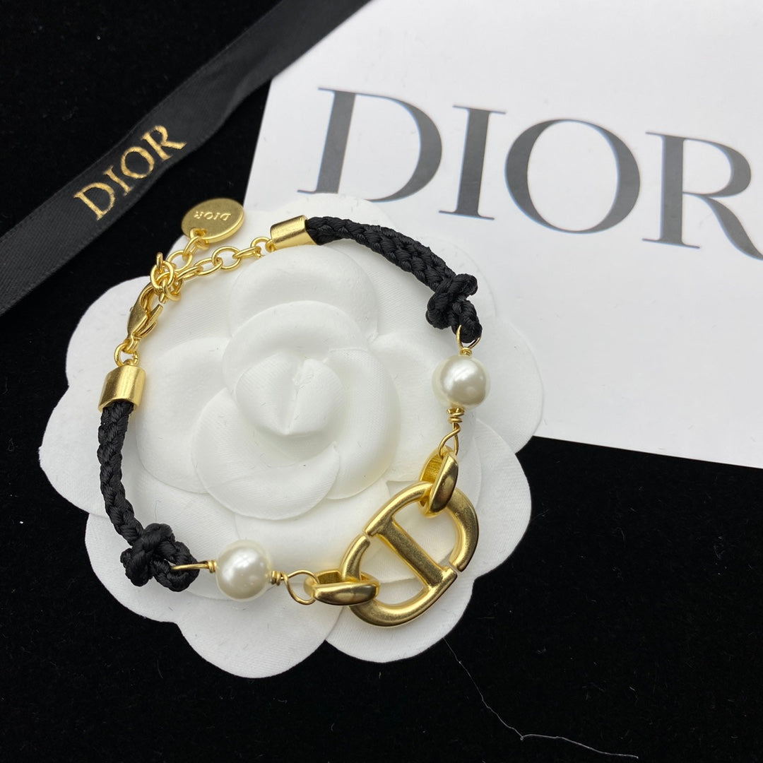 14D487KDE Stylish Bracelets