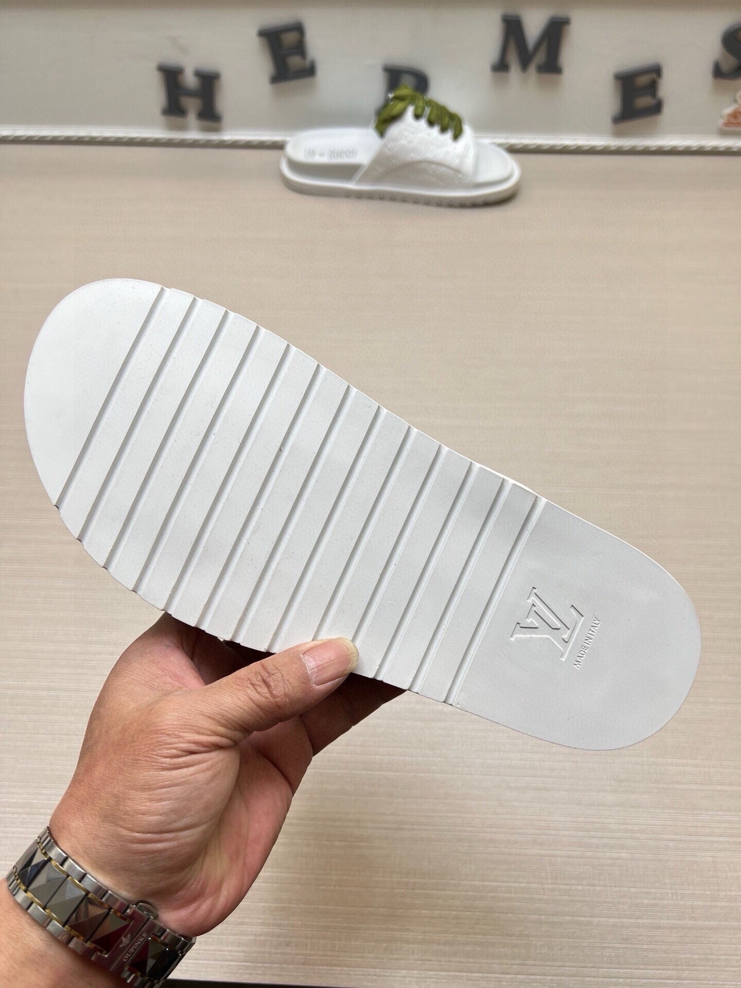 5WB242ZDE Stylish Slippers