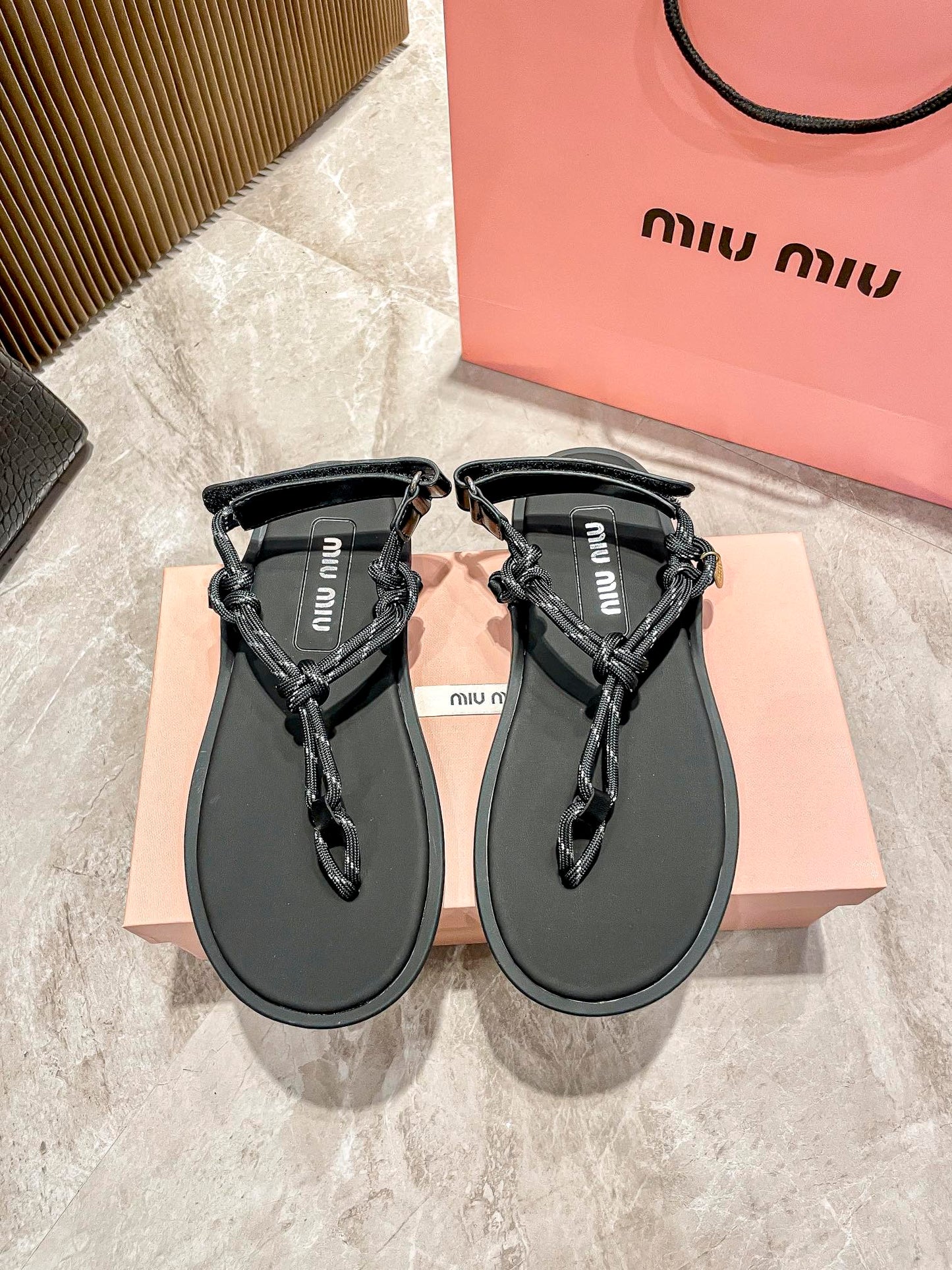 14A170ZDE Stylish sandals