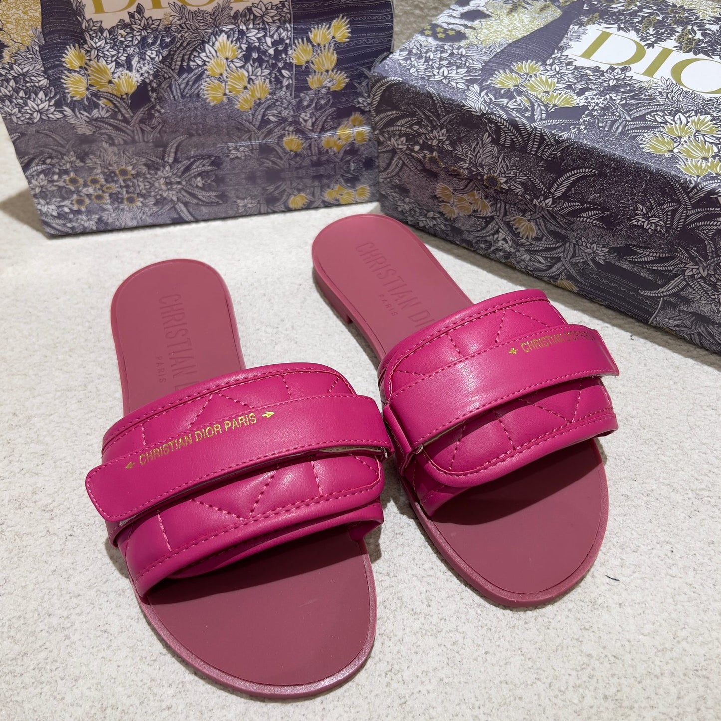 14D79ZDE Stylish Slippers