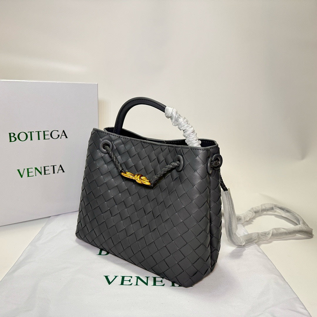 1XA80BDE Stylish leather bag