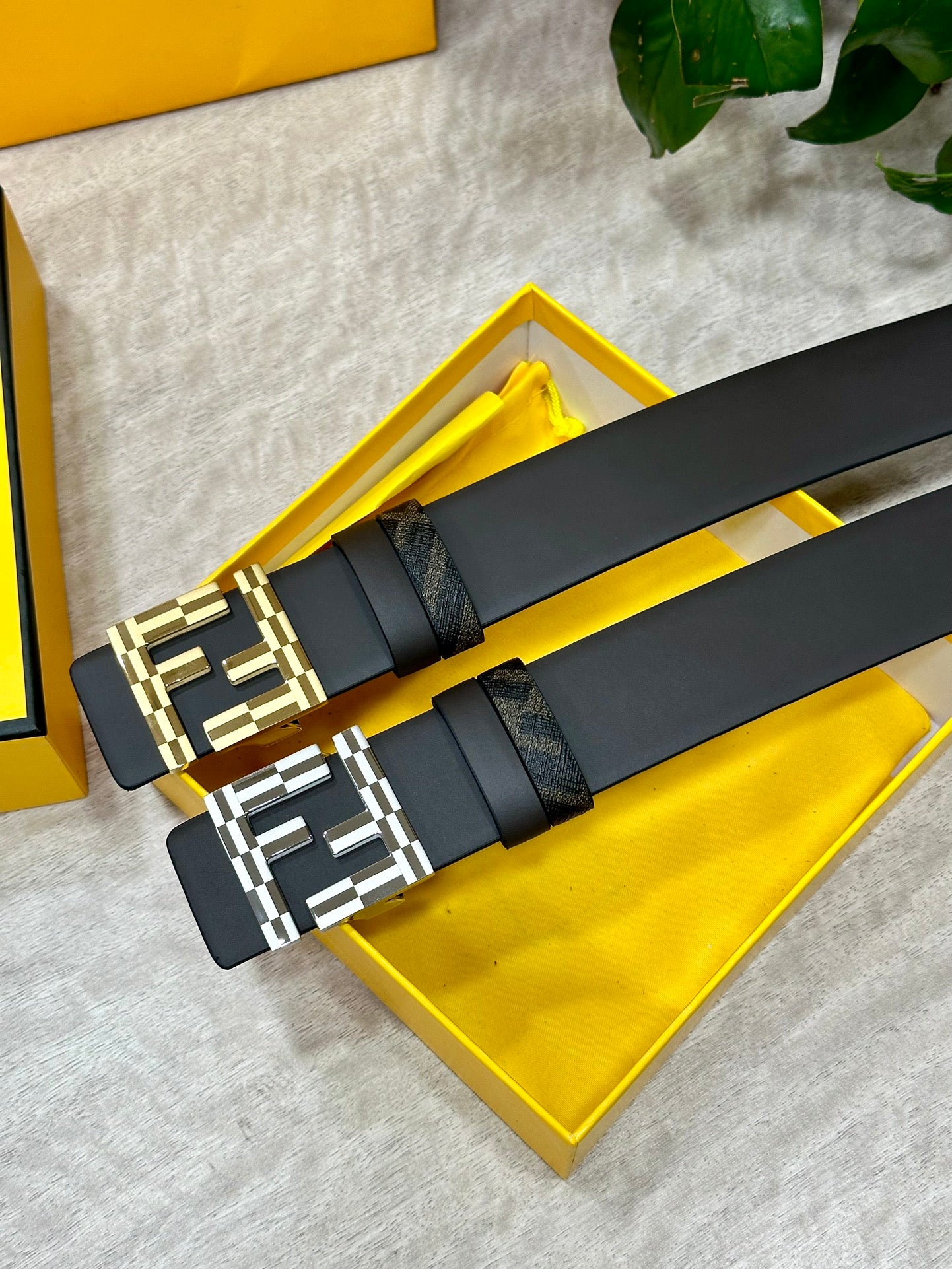 1WF184PDE Stylish  High quality belt With full package