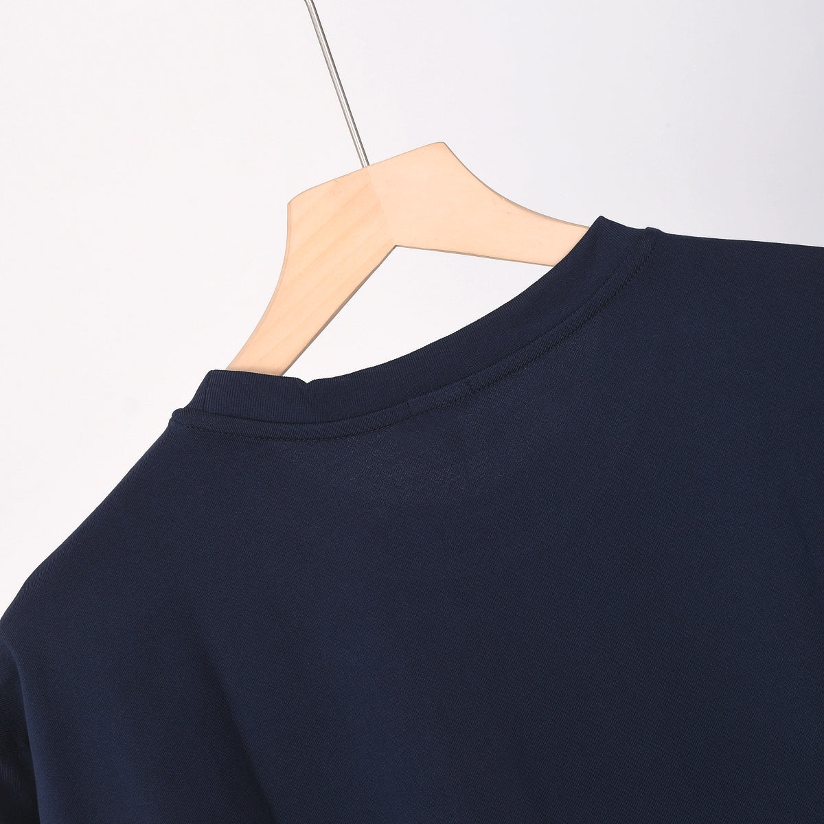125WA45UDE Stylish T-shirts