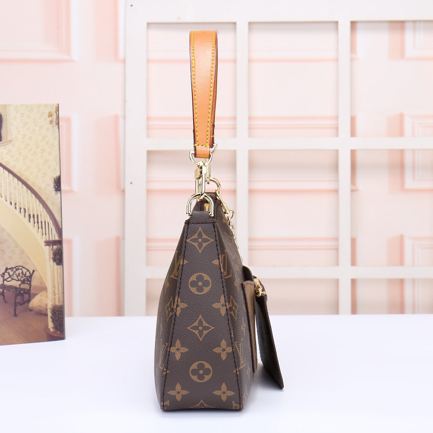 1XE52BDE Stylish leather bag 