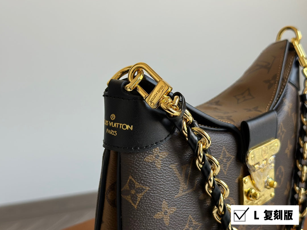 6XE214BDE Stylish leather bag 