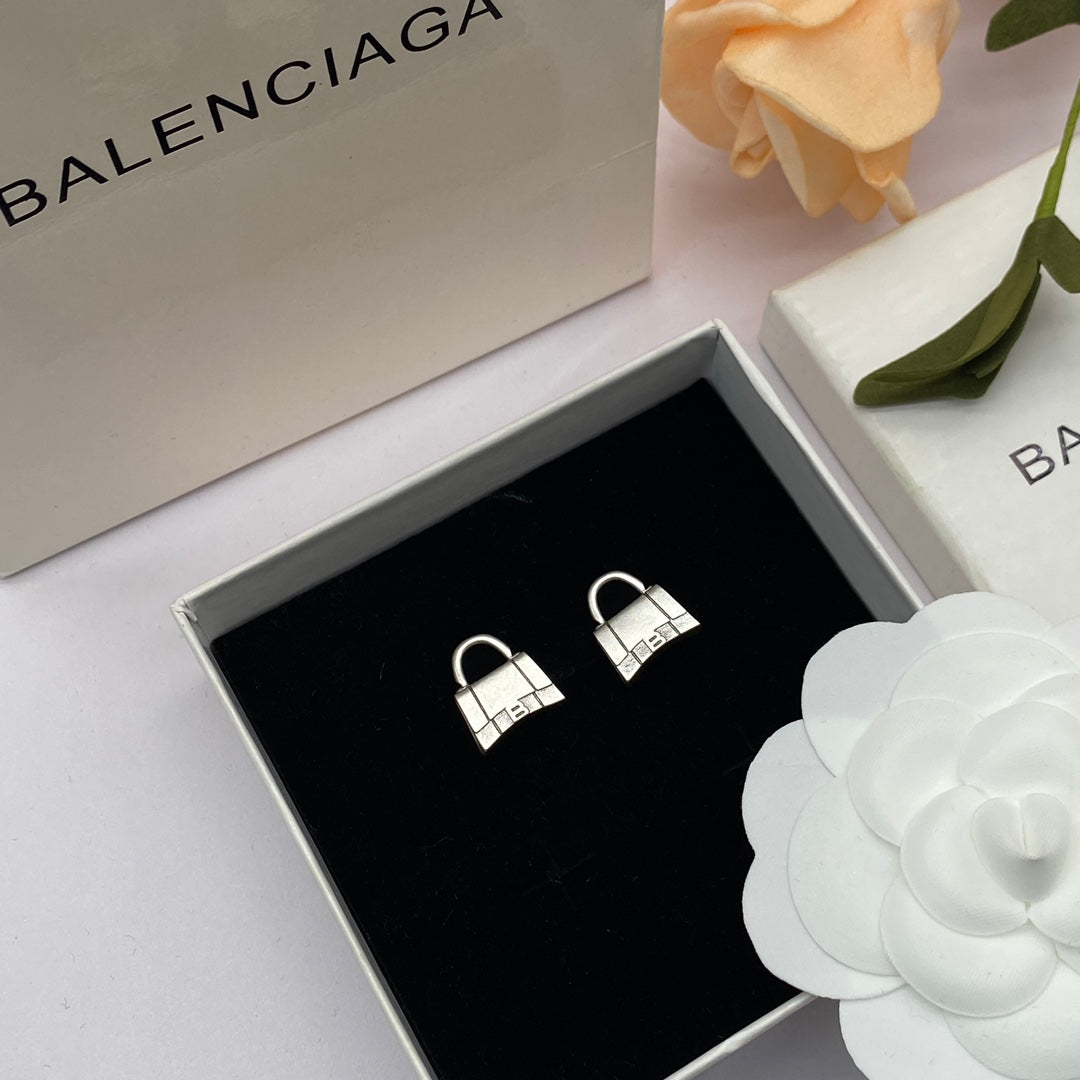 14J148EDE Stylish Earrings