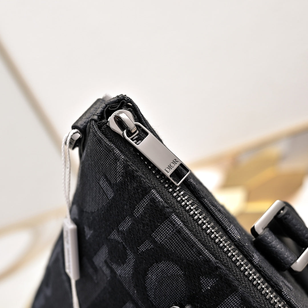 1XD65BDE Stylish bag