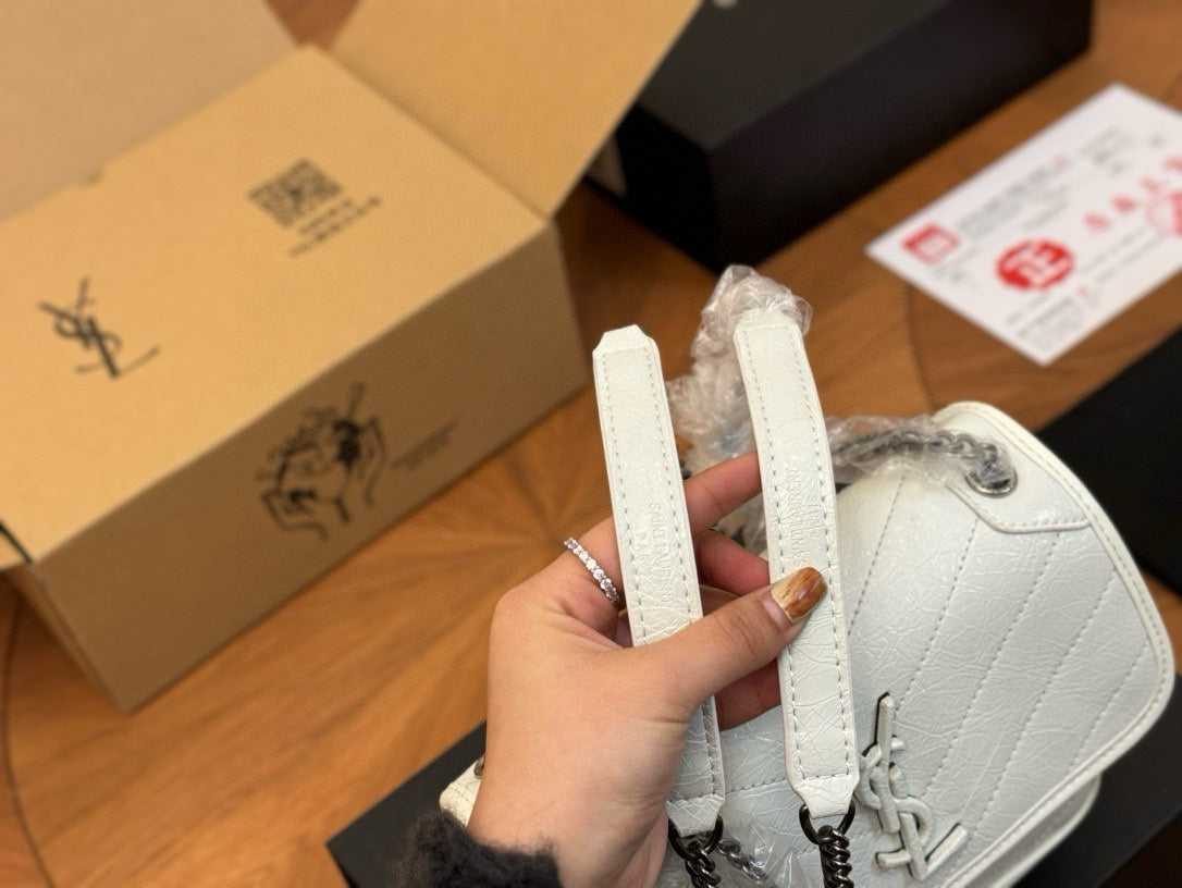 6XSL429BDE Stylish leather bag