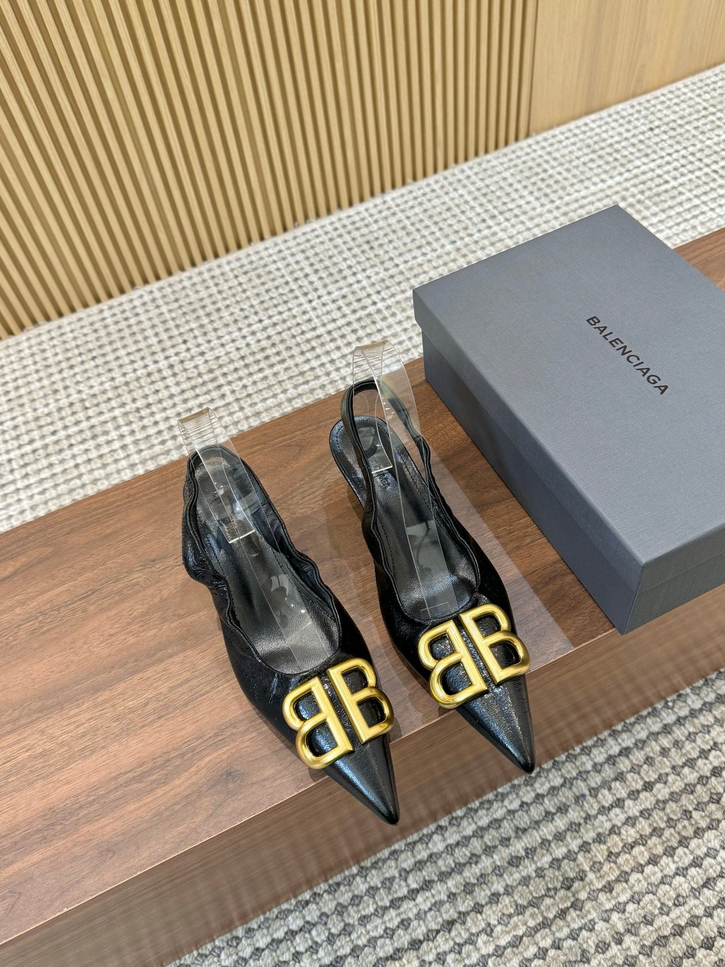 255QJ45ZDE Stylish leather High heels