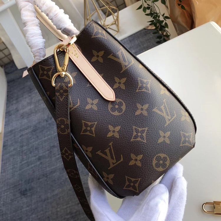 AE35BDE Stylish leather bag 