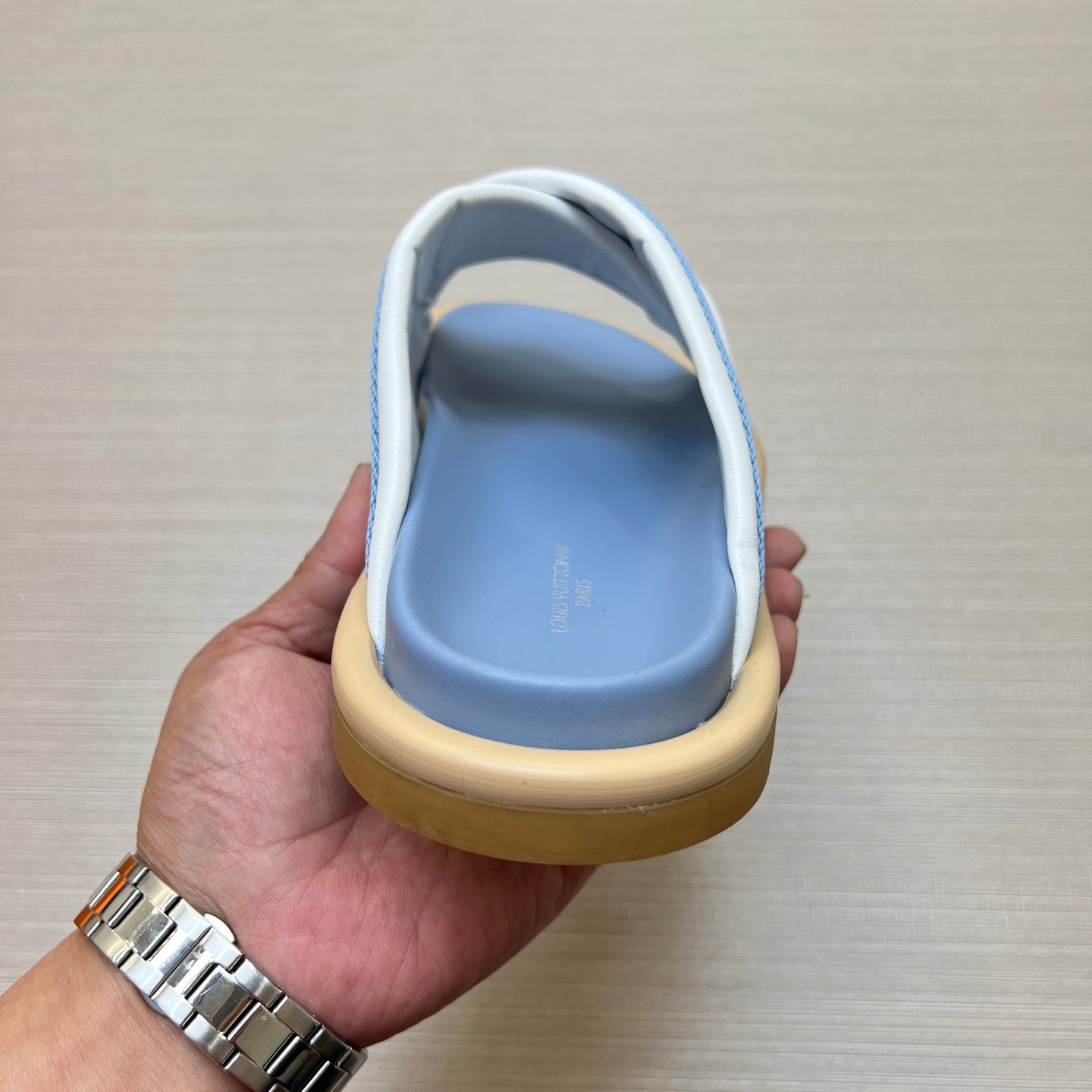 535ZE270ZDE Stylish Slippers