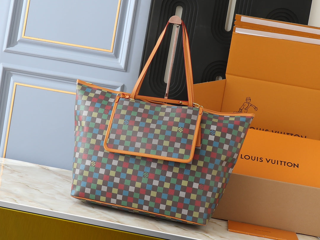 2WE31BDE Stylish leather bag