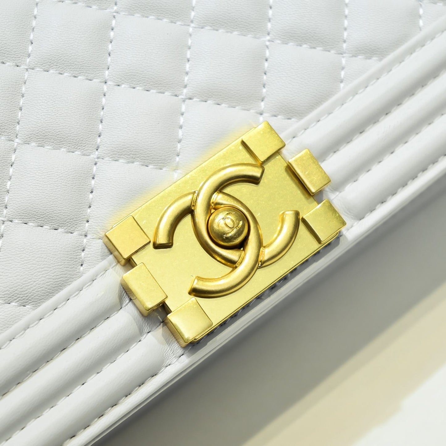 1XC413BDE Stylish leather bag