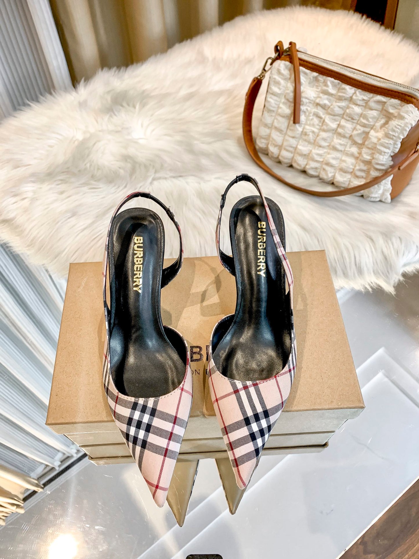1WR261ZDE Stylish  High heels