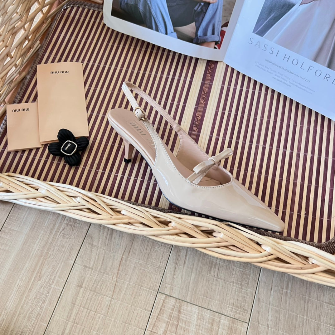 14A200ZDE Stylish High heels Heel height 5cm