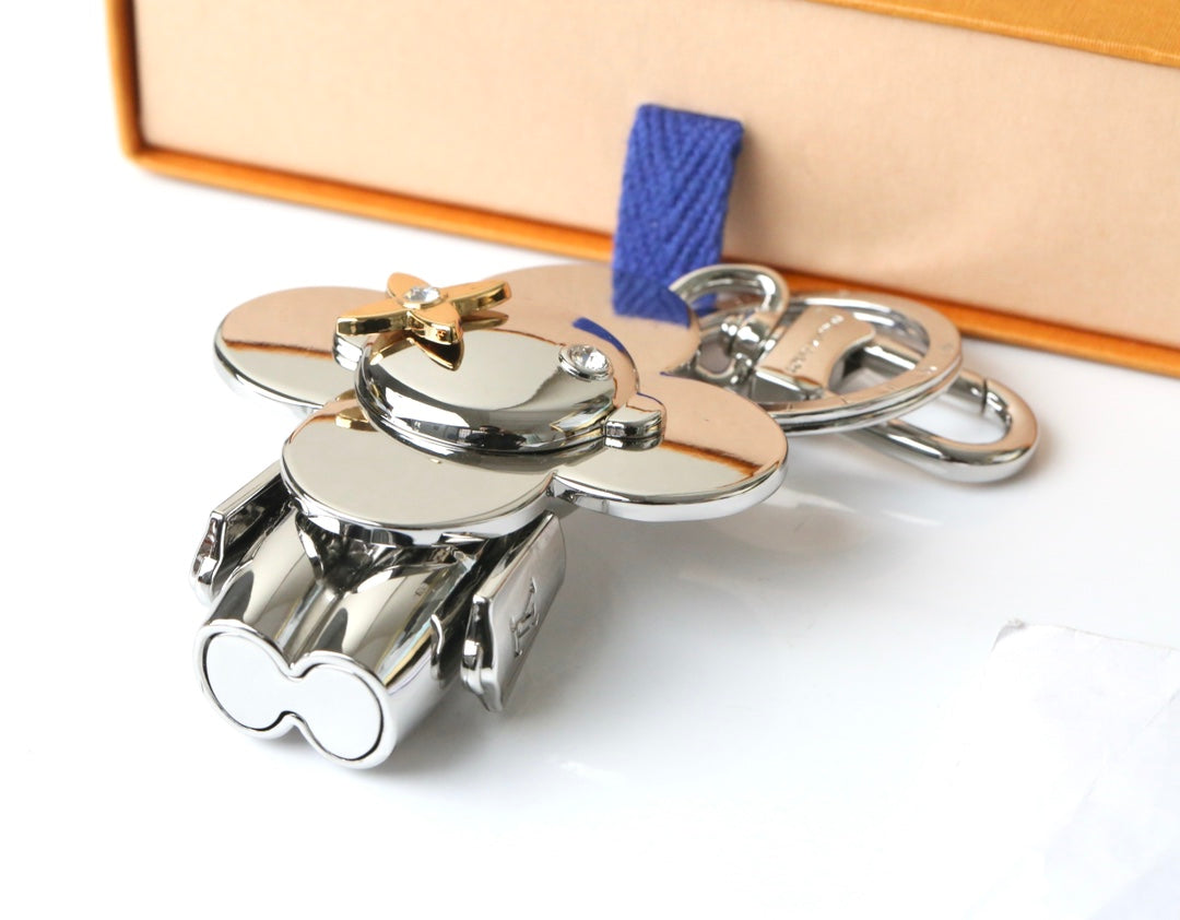 14E67ADE Stylish key closure