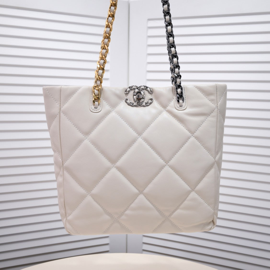 1XC41BDE Stylish leather bag 