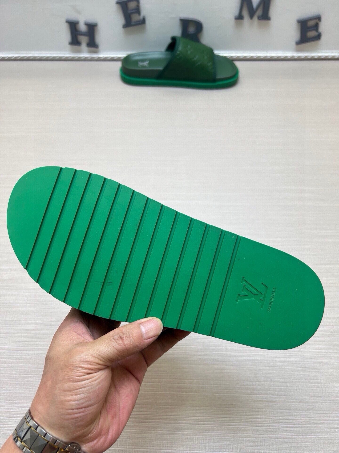 5LE210ZDE Stylish Slippers