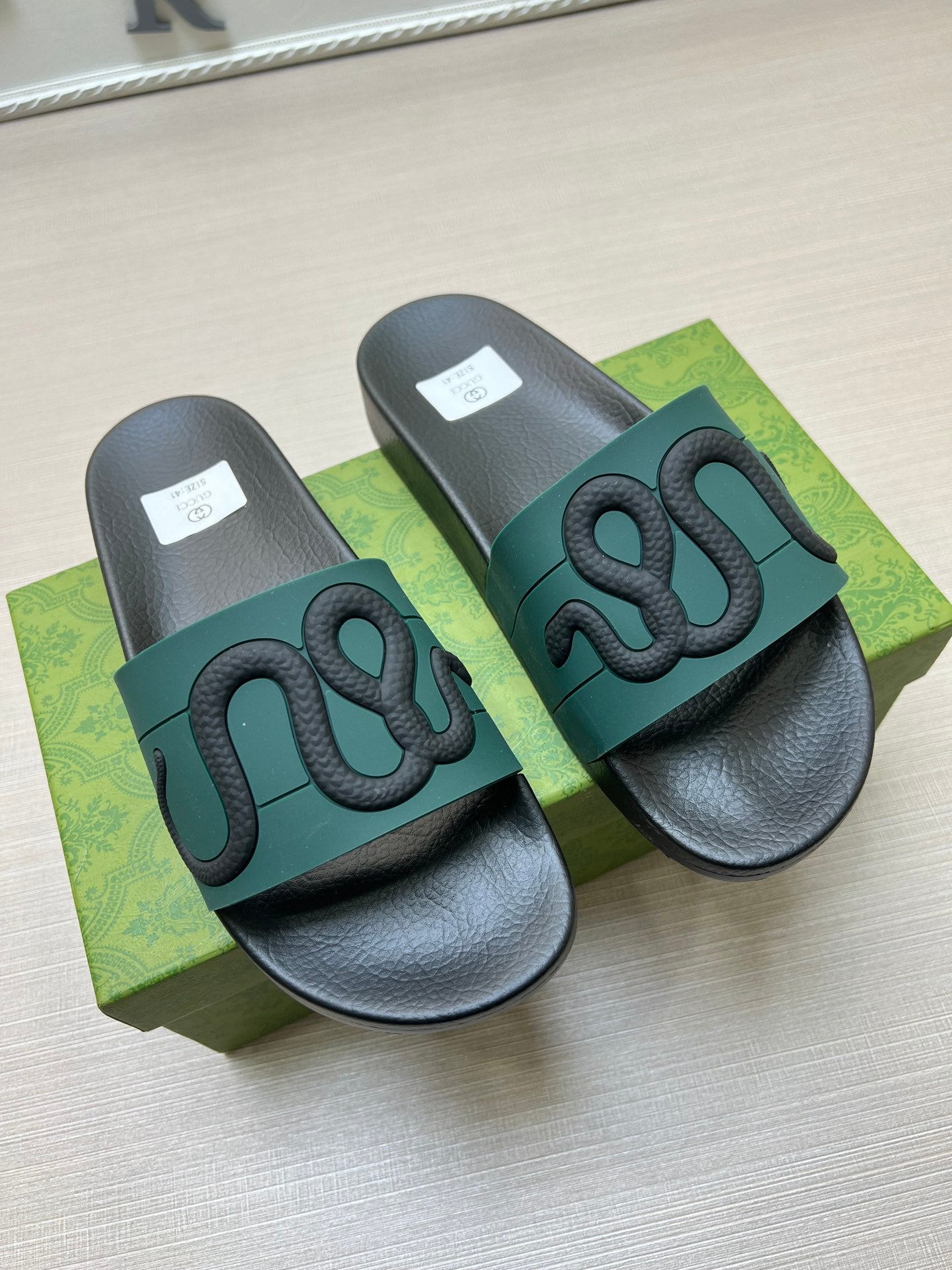 5LB217ZDE Stylish Slippers