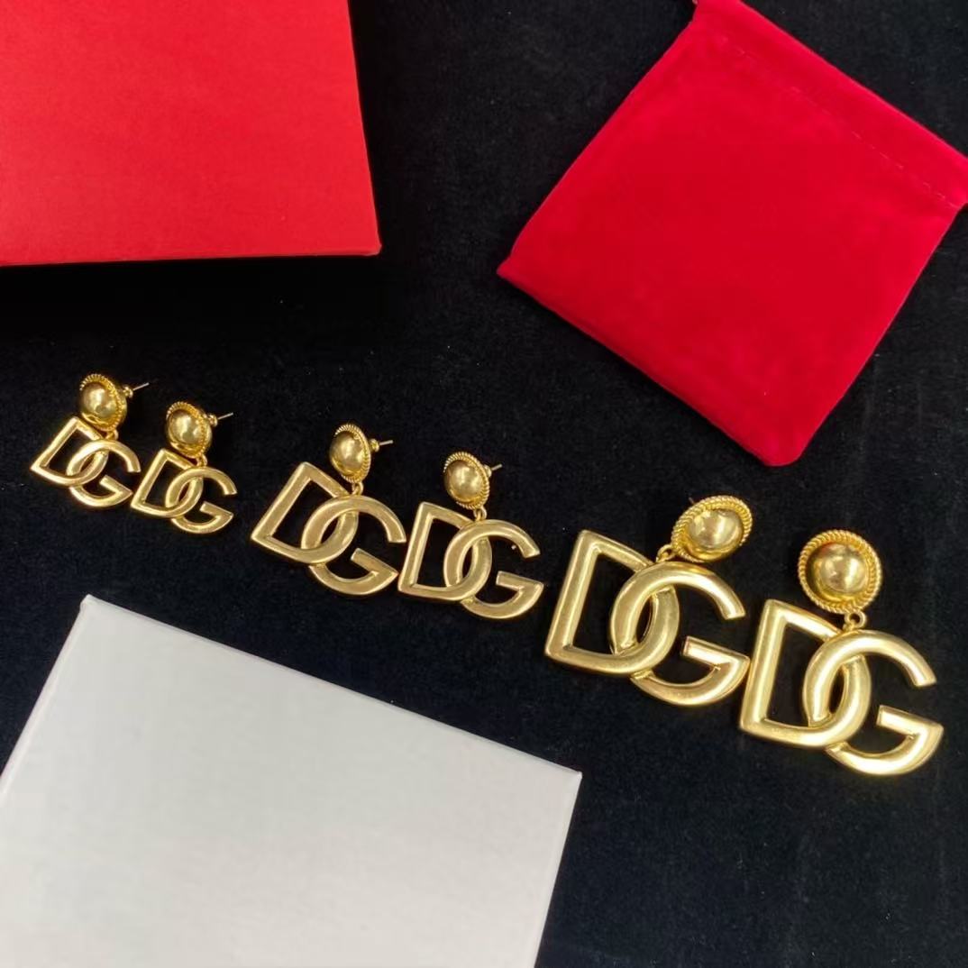 175NA27EDE Stylish Earrings