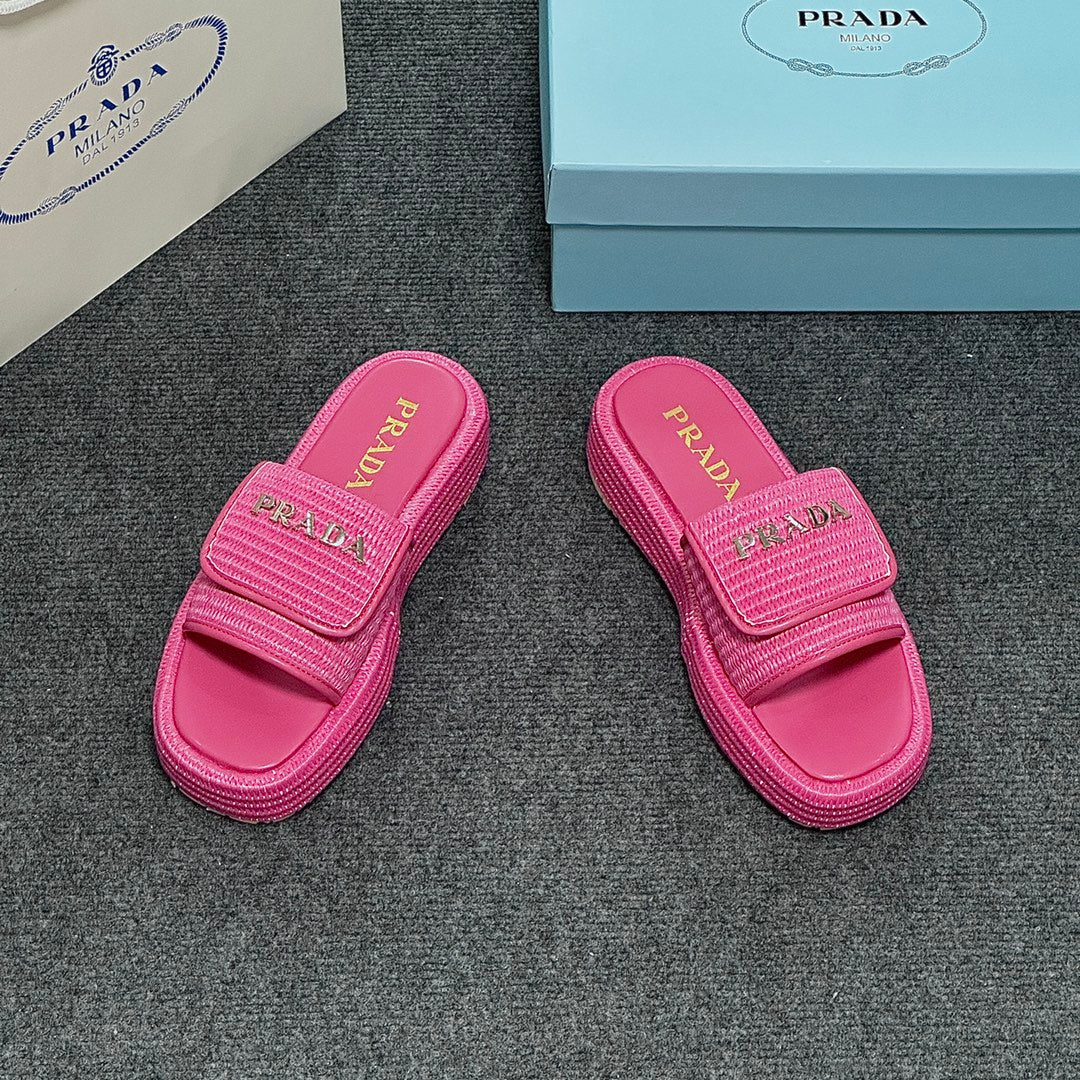14PD24ZDE Stylish slippers
