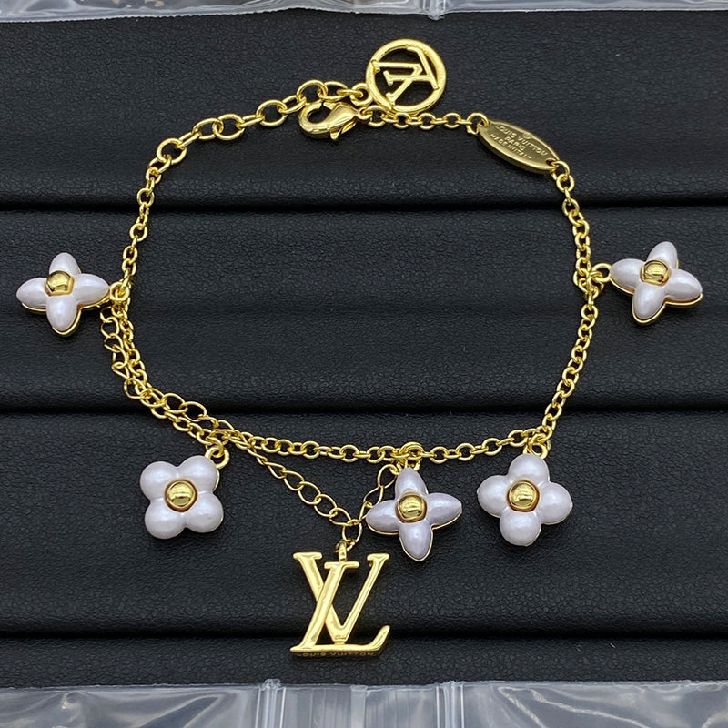 14E702KDE Stylish Bracelets