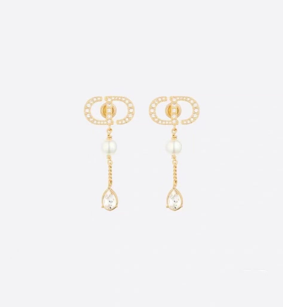 14D208EDE Stylish Earrings
