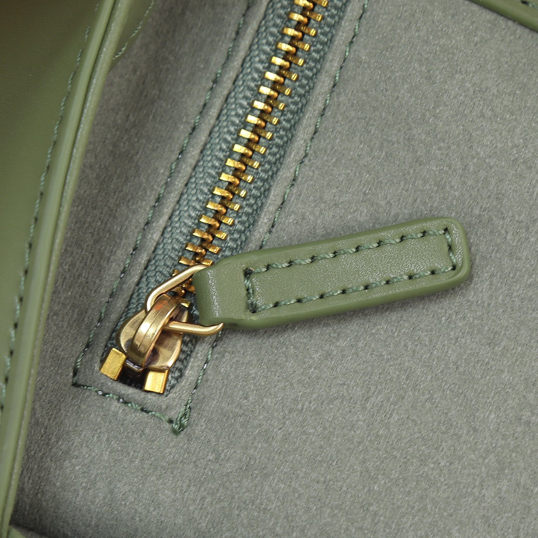 4XSL29BDE Stylish leather bag 