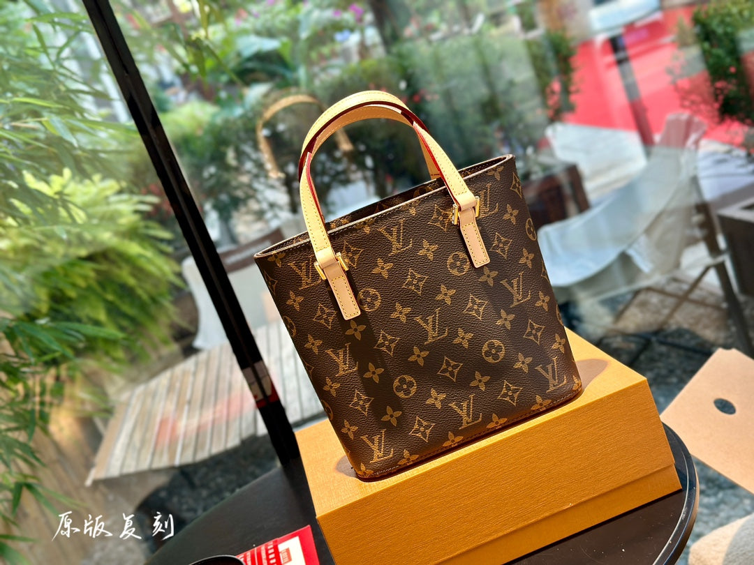 6XE128BDE Stylish leather bag 